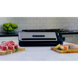 Food Saver FM3945 2-in-1 Vacuum Sealing System