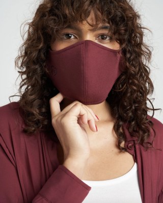 Universal Standard Face Mask