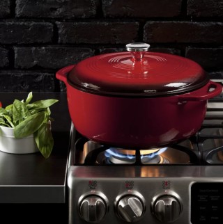Lodge Cast Iron Round Dutch Oven