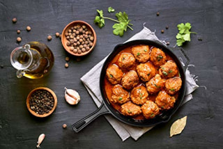 Pre-Seasoned Cast Iron 3 Piece Skillet Bundle. 12" + 10" + 8" Set of 3 Cast Iron Frying Pans Heavy Duty Professional Chef Tools Indoor &amp; Outdoor Use Grill, StoveTop, Black