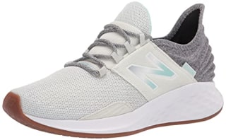 New Balance Women's Fresh Foam Roav V1 Running Shoe, Arrowroot/White Mint, 7