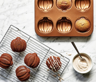 Nordic Ware Pumpkin Cakelet Pan