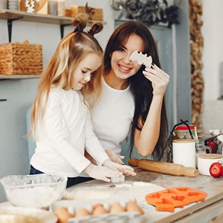 Aneco 5 Pieces Halloween Silicone Baking Molds Candy Silicone Molds with Pumpkin Chocolate Cupcakes Bat Skull Ghost Shape for Halloween Kitchen DIY Baking Tools