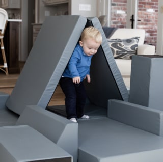 Foamnasium Pillar Builders