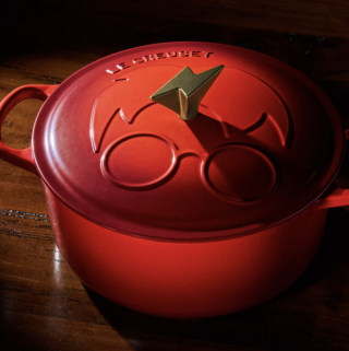 Harry Potter Signature Round Dutch Oven