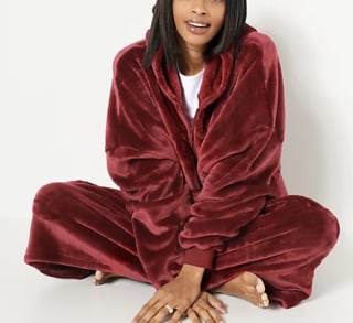 The Comfy Dream Light Quarter-Zip Wearable Blanket