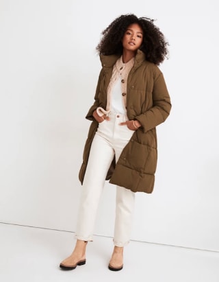 How to wear the cloud coat trend according to a stylist