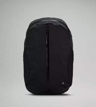 Centered-Zip Backpack 21L