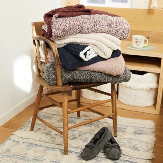 CozyChic Rib Trim Throw - 45" x 60"