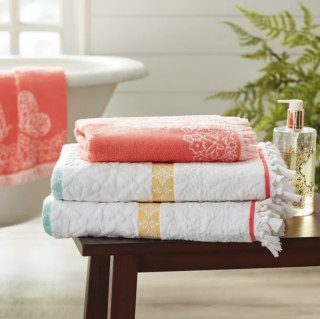 The Pioneer Woman 4-Piece Bath Towel Set