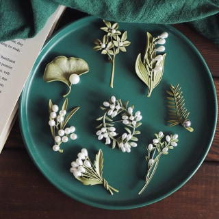 Vintage Plant Leaf Brooches
