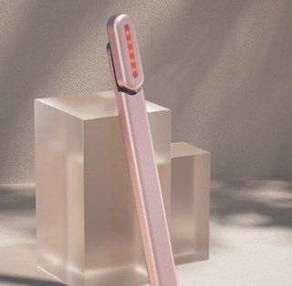 Advanced Skincare Wand with Red Light Therapy