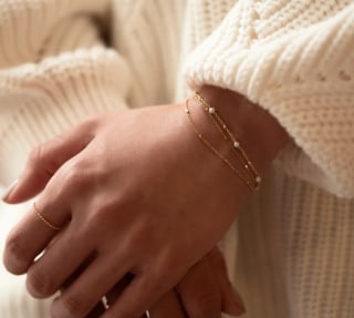 Delicate Pearl Bracelet