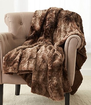 Amazon Brand - Pinzon Faux Fur Throw Blanket 63" x 87", Alpine Brown