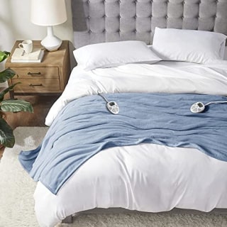 Serta Luxuriously Soft Plush Electric Blanket Fast Heating Cozy Cover, Safety Auto Shut Off Timer, Low EMF, Multi Heat Setting, ETL Certified, Machine Washable, Lavender Throw (50 in x 60 in)