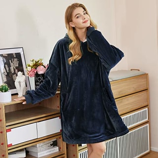 Felicigeely Blanket Sweatshirt,Oversized Fleecehug Hoodie Wearable Blanket,Soft Warm Comfortable Giant Front Pocket for Adults Men Women Teens Friends