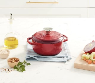 Lodge Enameled Cast Iron 1.5-Quart Dutch Oven