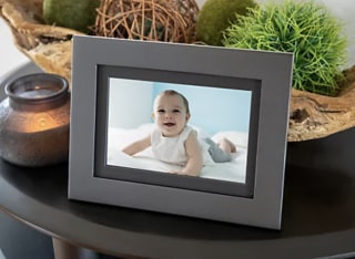 8" PhotoShare Wi-Fi Digital Picture Frame