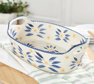 Old World 3-qt Upswept Baker