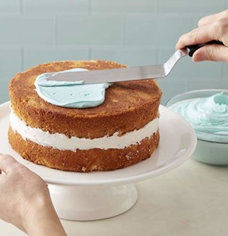 Wilton 409-7712 Angled Spatula, 9", 9 inch, Black