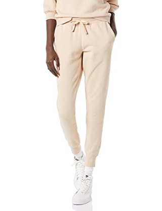 Amazon Essentials Women's French Terry Fleece Jogger Sweatpant (Available in Plus Size), Beige, Warm, Medium