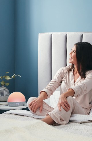 Hatch Restore Sound Machine, Sunrise Alarm Clock, Smart Light with Color Library, Customized Sleep Routine, Bedside Reading &amp; Night Light, White Noise, Natural Sleep Aid for Adults, Gentle Wake Up