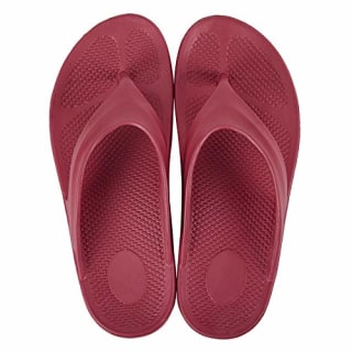 FUNKYMONKEY Women's Thong Flip Flop Ultra Soft Arch Support Sandals (6 M US, Burgundy) ...