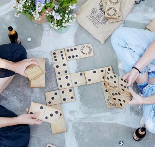 Yard Dominoes