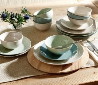 16-Piece Stoneware Dinnerware Set