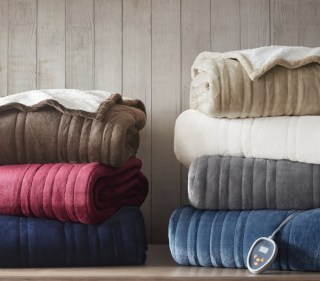 Woolrich Plush to Berber Heated Blanket