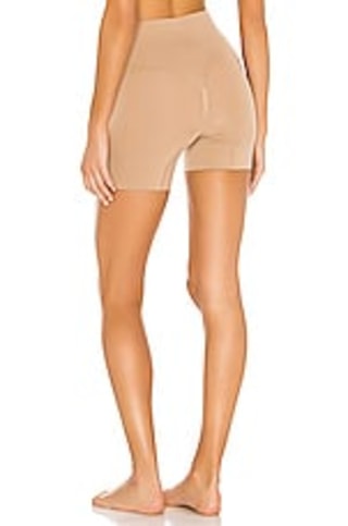 bria comfortably curved smoothing short - seamless
