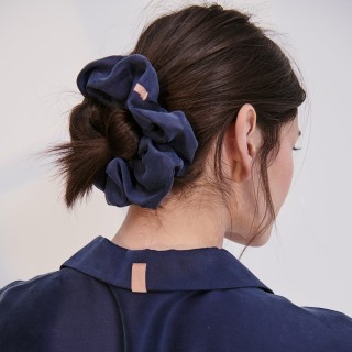 Lunya Washable Silk Classic Scrunchie