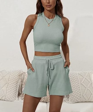 Cute Sleeveless Crop Top and High Waist Shorts Sweatsuit