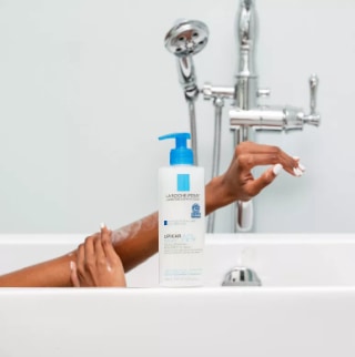 Lipikar AP+ Gentle Foaming Moisturizing Wash