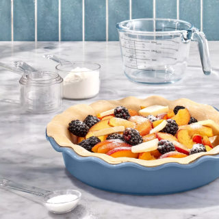 9" Round Stoneware Ruffle Pie Dish