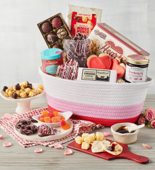 Harry & David Deluxe Valentine’s Day Basket