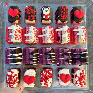 Zola Bakes Assorted Love Box