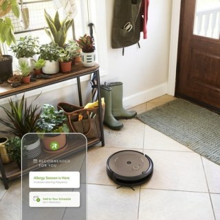 Roomba i1 Robot Vacuum
