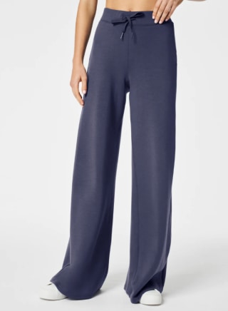 AirEssentials Wide Leg Pant