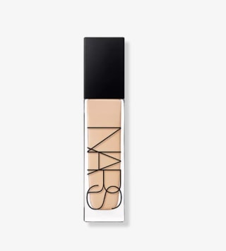 Natural Radiant Longwear Foundation
