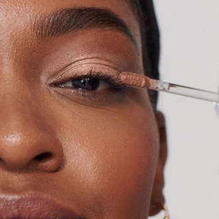 Liquid Powder Eye Tint