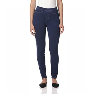 These 22 jeggings from Amazon understand my curves in a way denim rarely does