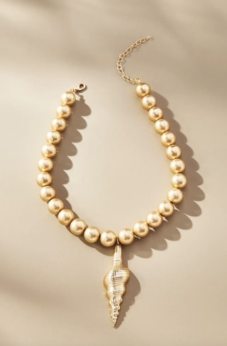 Shell Pendant Beaded Necklace
