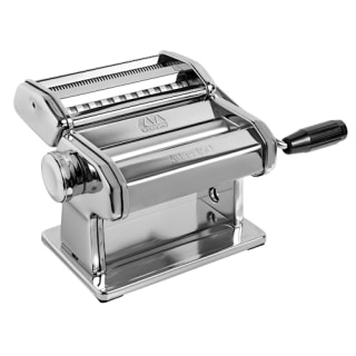 8 best pasta makers, according to experts