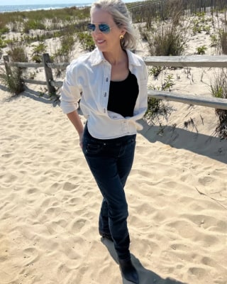 Sculpting Fit Slim Leg Pull On Jean