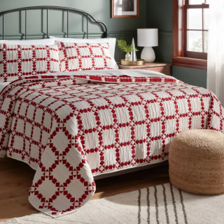 Holiday Matelasse Quilt and Sham Set