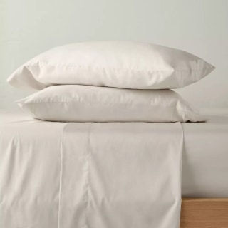 300 Thread Count Temperature Regulating Solid Sheet Set