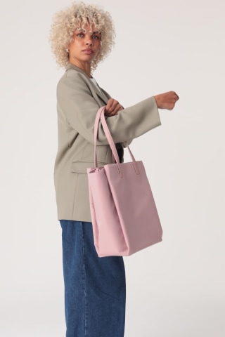 The Commuter Tote in Atlas Pink