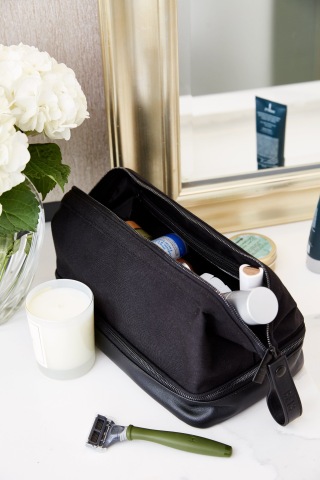 The Dopp Kit in Black