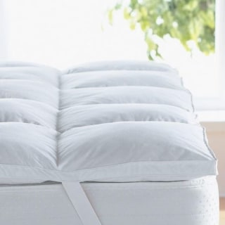 Hypoallergenic Down Alternative Fiber Bed Topper